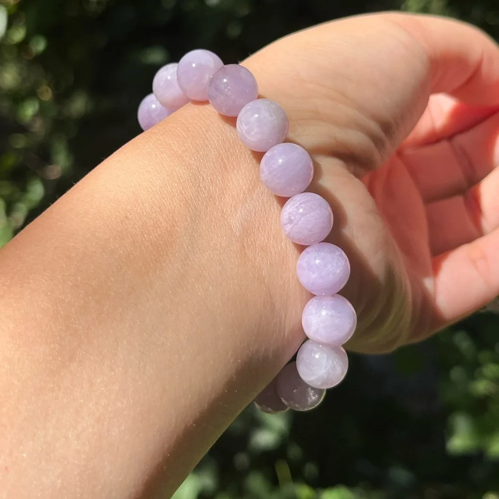 10mm stretchable lavender‎ amethyst bracelet